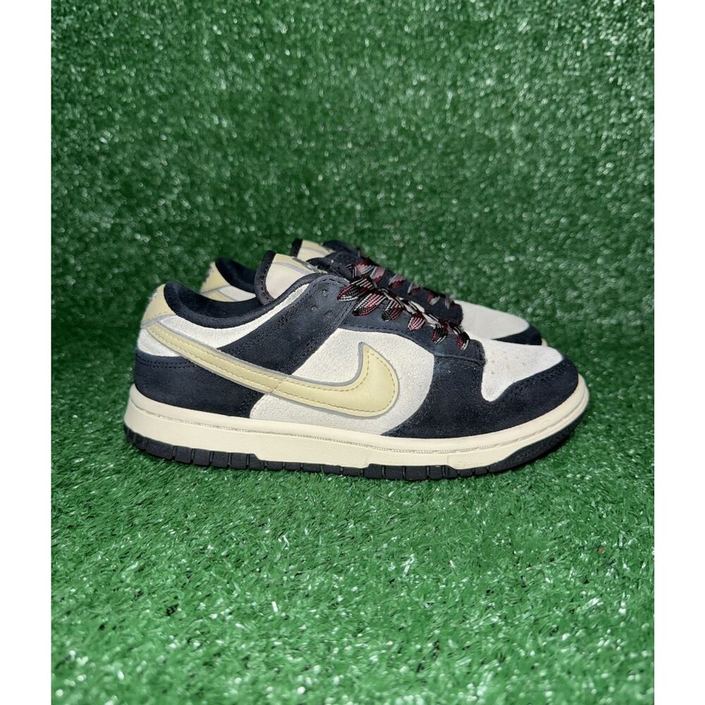 Nike Womens Dunk Low LX Black Coconut Milk Comfort Sneakers Suede Shoes Size 5.5